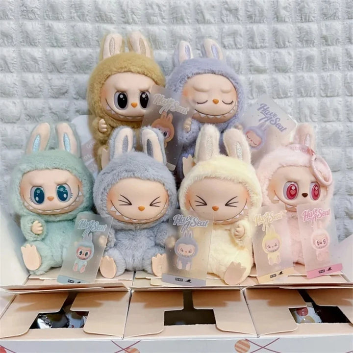 2025 nova geração de estilo comum labubu os monstros pingente de vinil boneca mochila estátua bonito brinquedo colecionável presente de aniversário